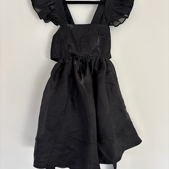 Elegant Black Babydoll Dress - Picture 2 of 7